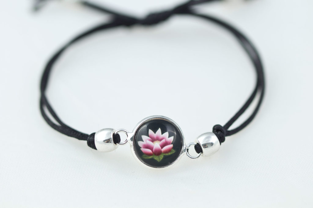 chica manga Bracelet slide knot Nana Tatoo black cord with round beads